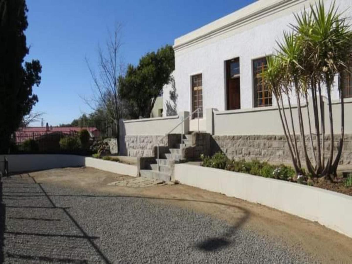 Travellers Joy Colesberg